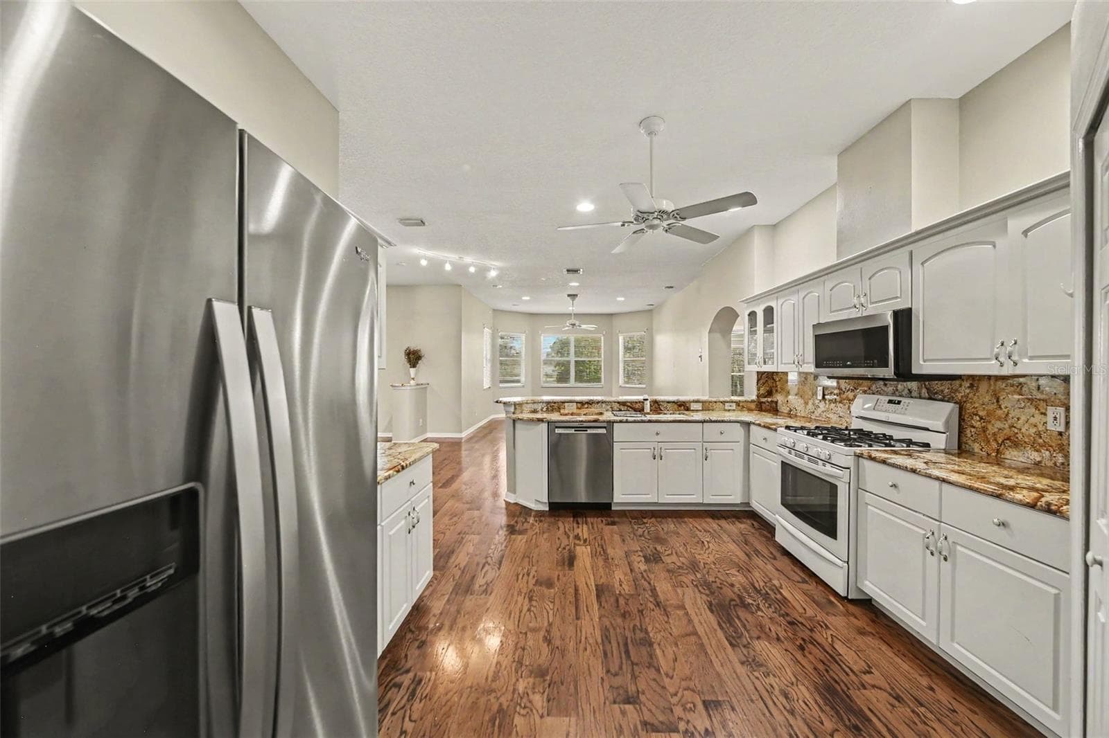 5127 AURORA DRIVE — photo 19 of 36