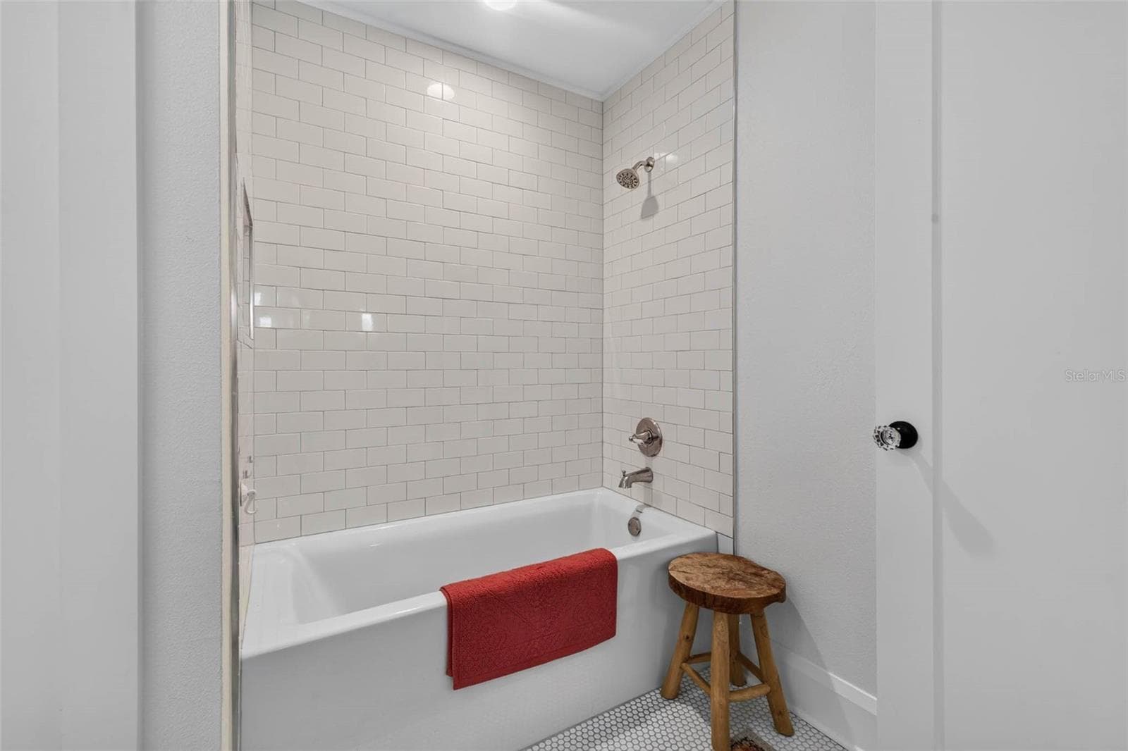 4618 TENNYSON AVENUE — photo 30 of 50