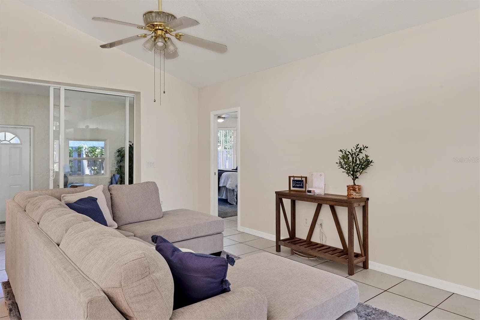 5485 ASHTON MANOR DRIVE — photo 13 of 31