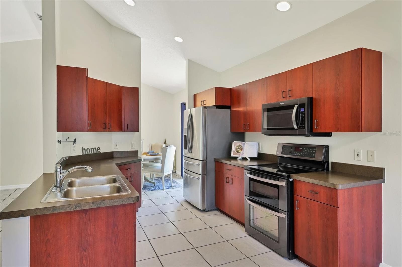 5485 ASHTON MANOR DRIVE — photo 16 of 31