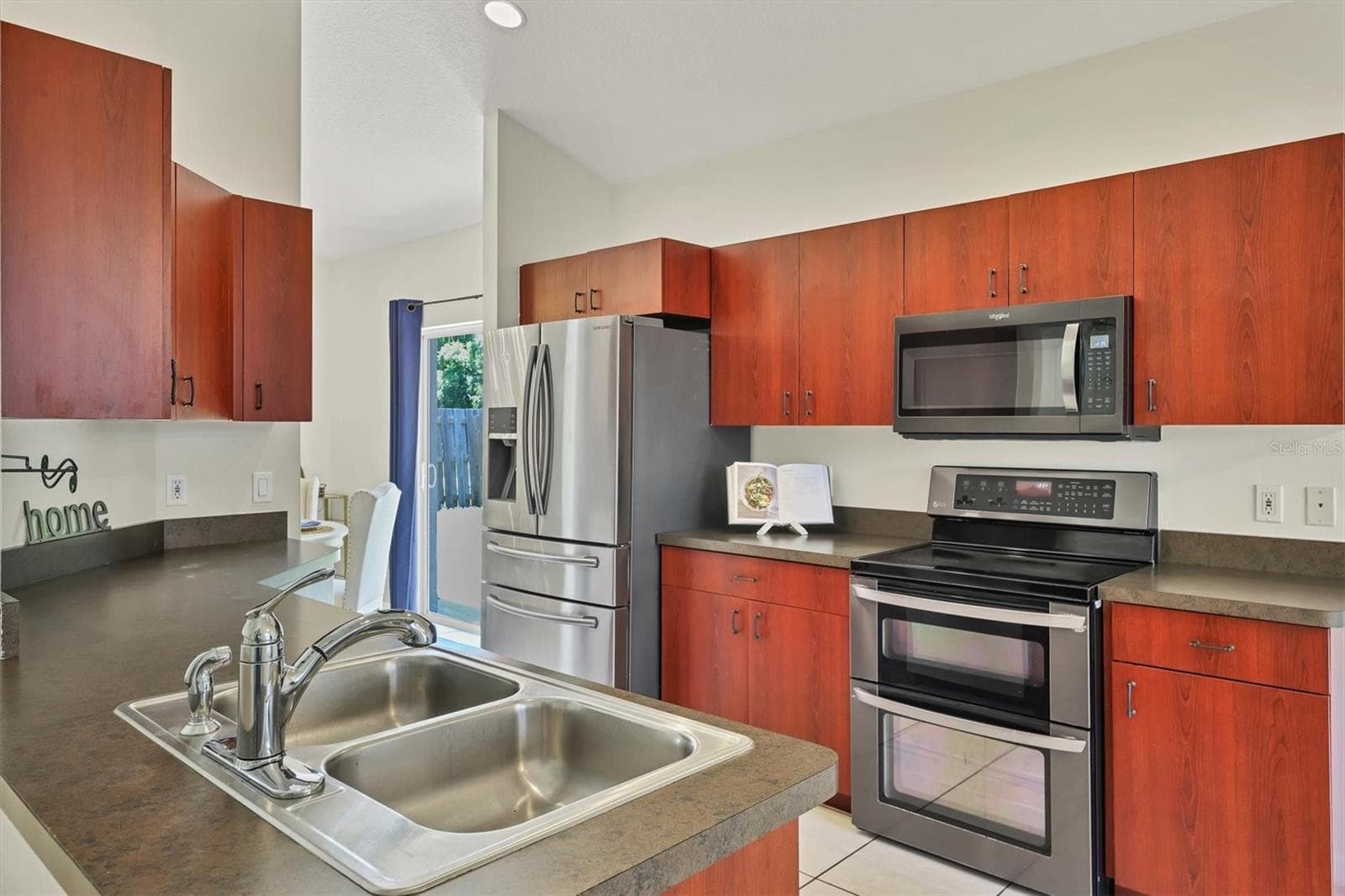 5485 ASHTON MANOR DRIVE — photo 17 of 31