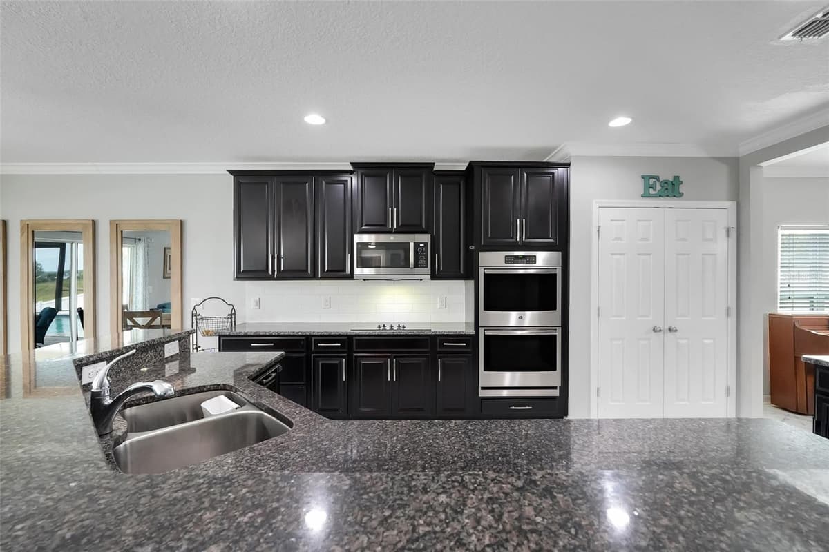 693 BLACK EAGLE DRIVE — photo 27 of 73