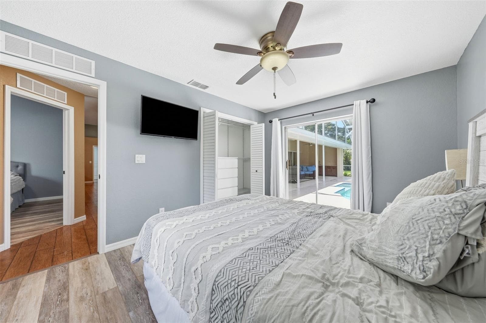11109 GOLDEN EAGLE AVENUE — photo 26 of 42