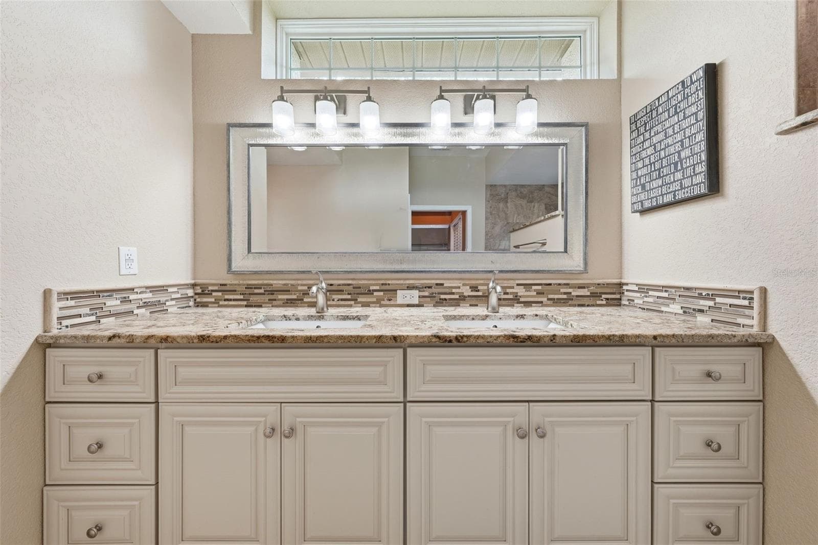11109 GOLDEN EAGLE AVENUE — photo 11 of 42