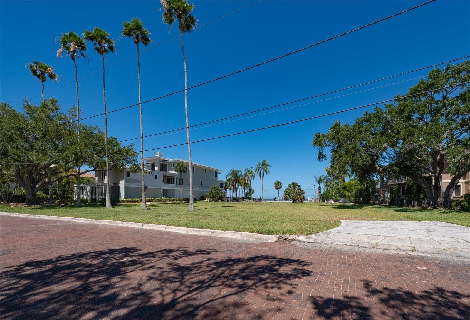 1768 SANTA BARBARA DRIVE — photo 12 of 32
