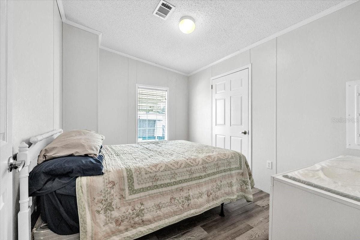6801 BERNADEAN BOULEVARD — photo 21 of 43