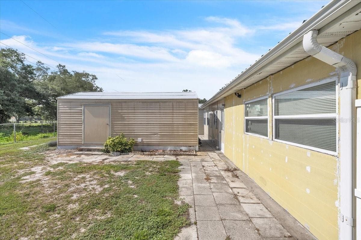 6801 BERNADEAN BOULEVARD — photo 35 of 43
