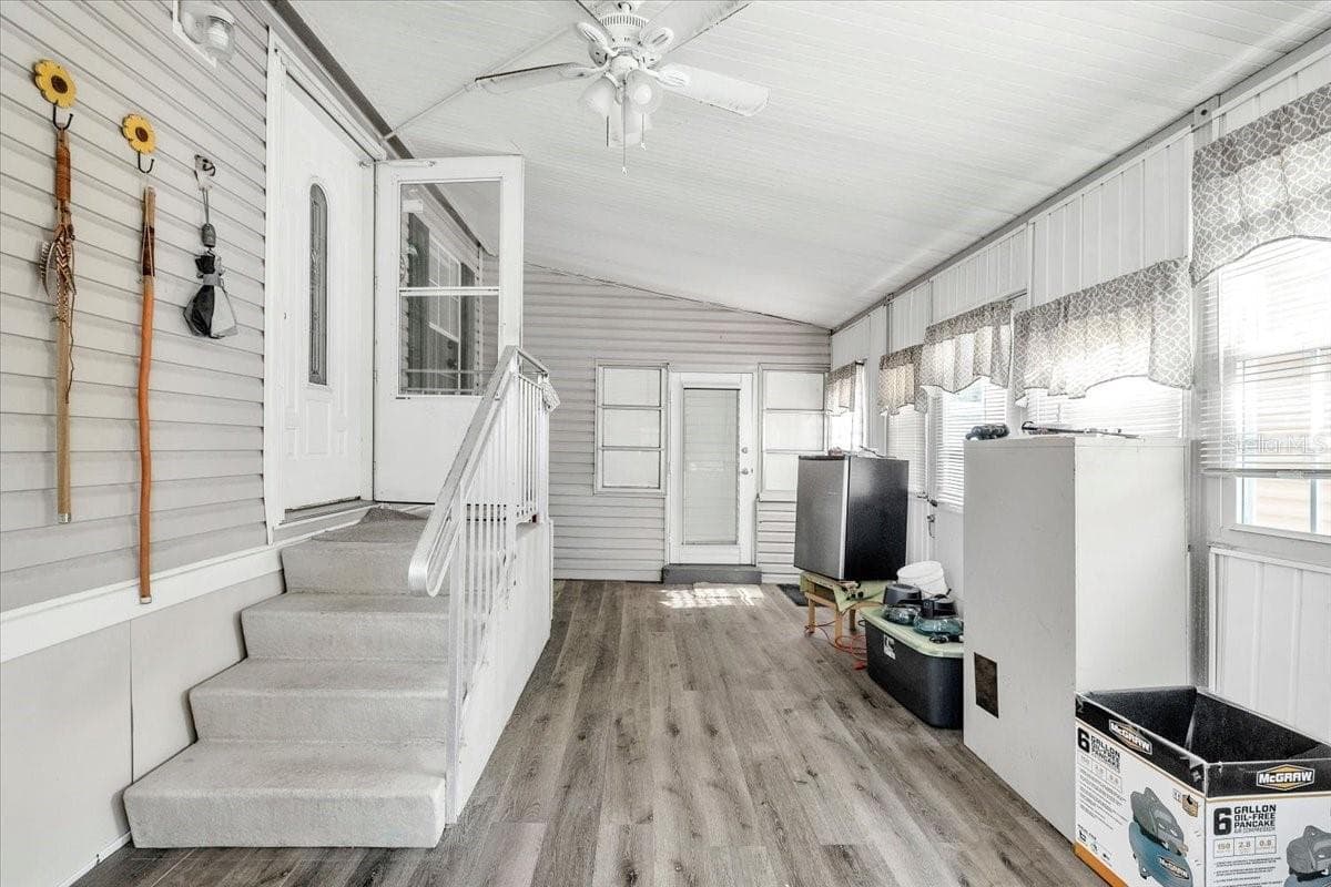 6801 BERNADEAN BOULEVARD — photo 30 of 43