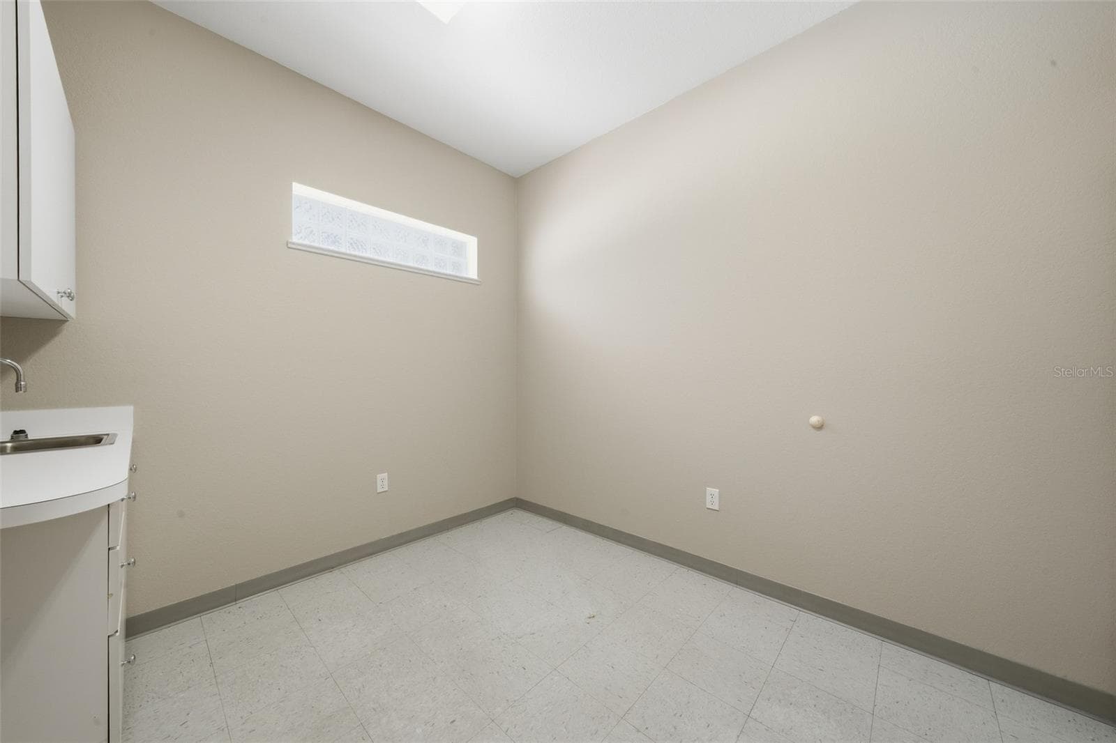 401 INTERLAKE BOULEVARD — photo 29 of 90