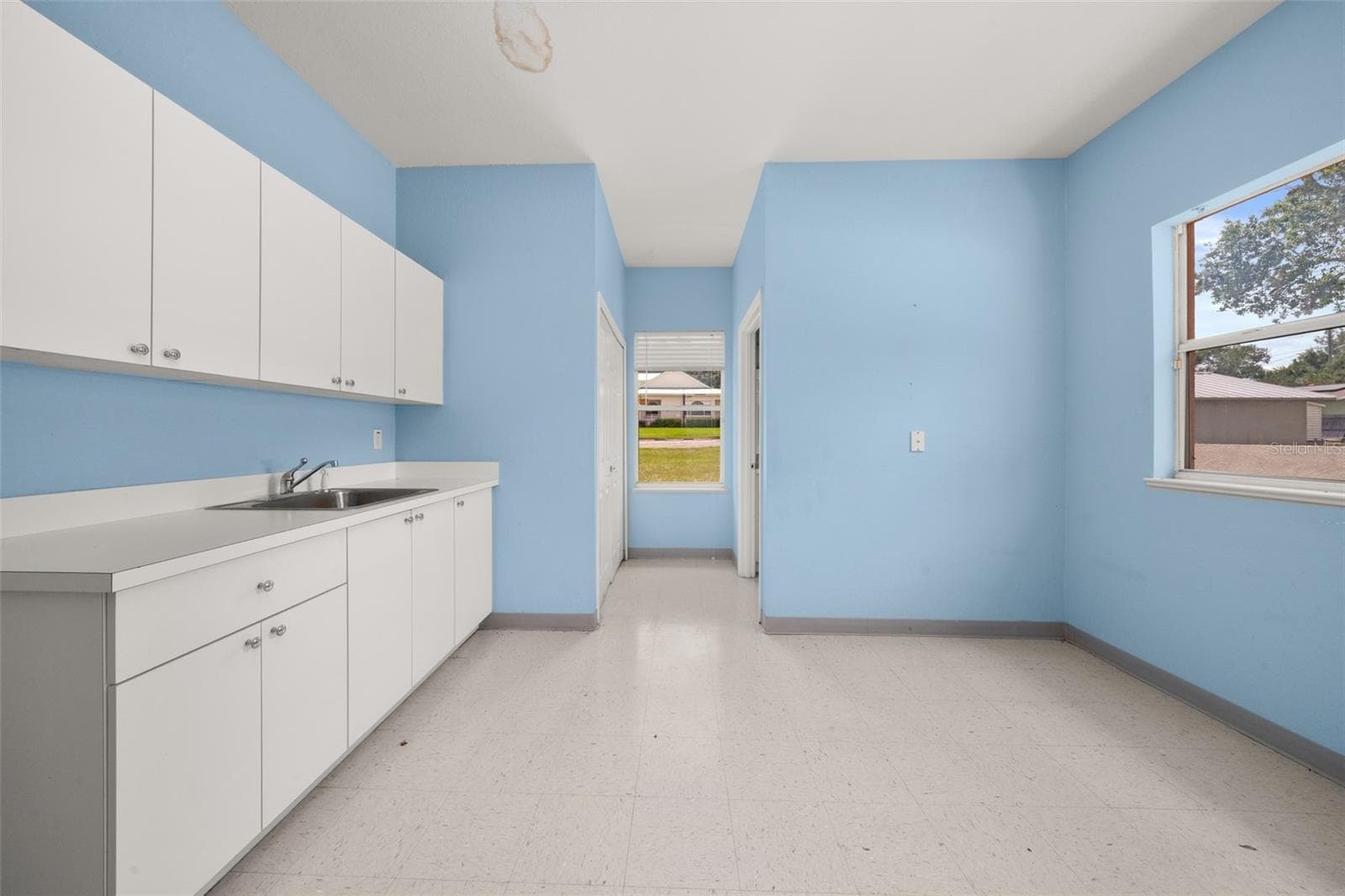401 INTERLAKE BOULEVARD — photo 64 of 90