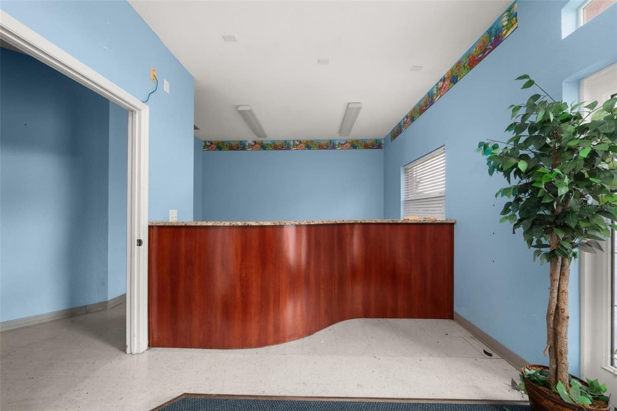 401 INTERLAKE BOULEVARD — photo 77 of 90