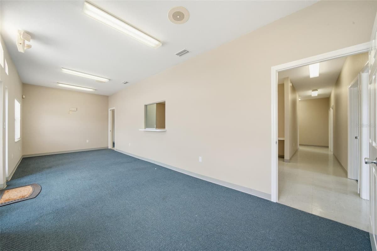 401 INTERLAKE BOULEVARD — photo 10 of 90