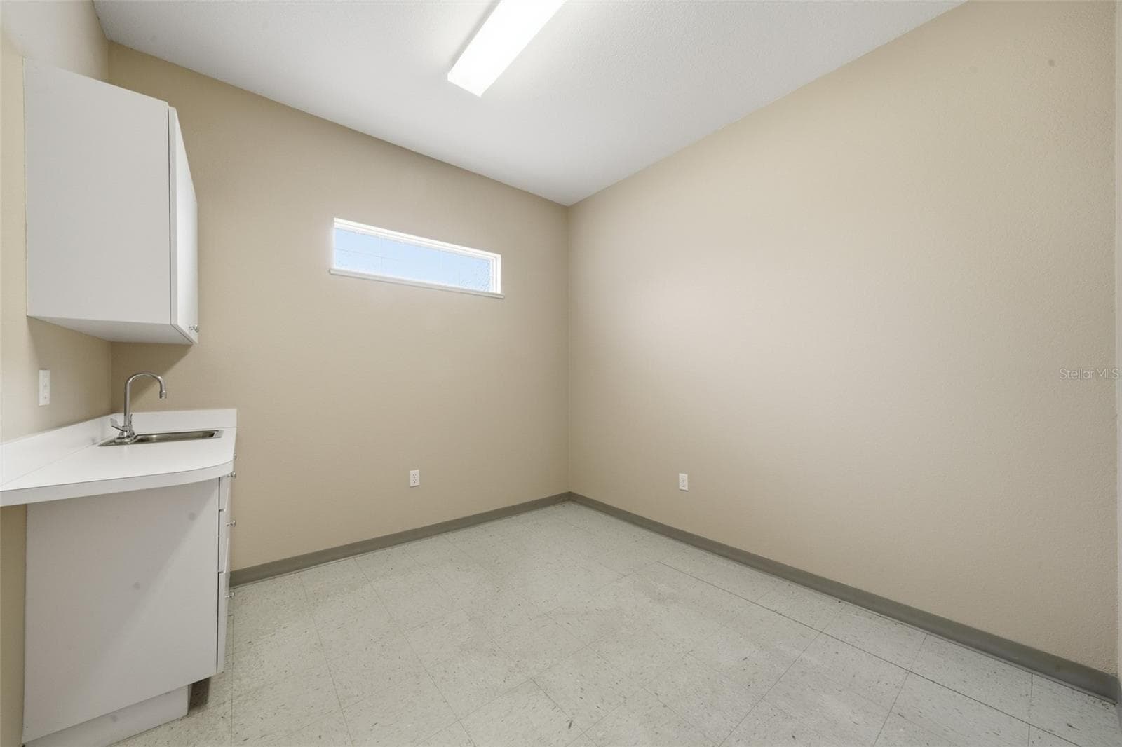 401 INTERLAKE BOULEVARD — photo 36 of 90