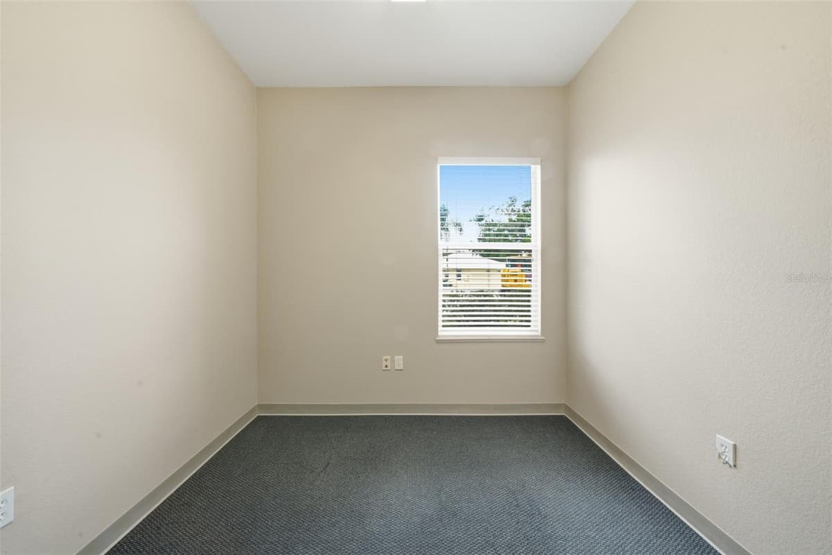 401 INTERLAKE BOULEVARD — photo 40 of 90