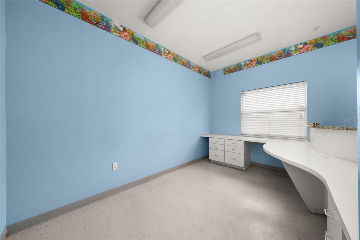 401 INTERLAKE BOULEVARD — photo 81 of 90