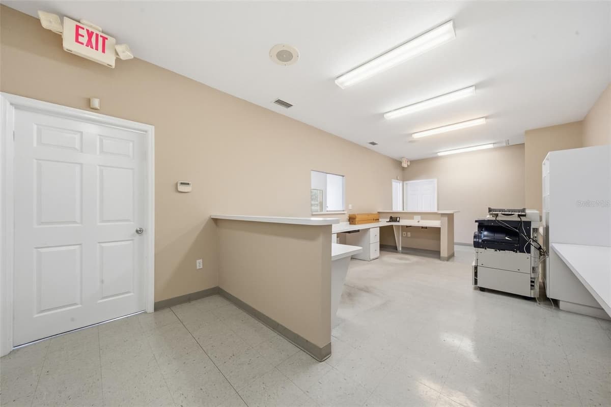 401 INTERLAKE BOULEVARD — photo 47 of 90