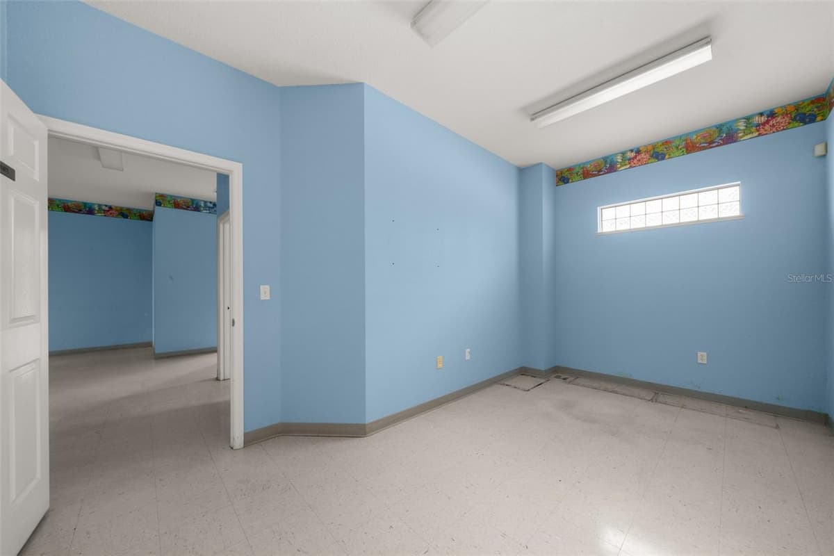 401 INTERLAKE BOULEVARD — photo 58 of 90
