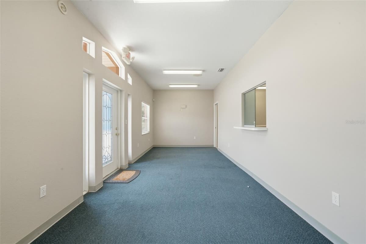401 INTERLAKE BOULEVARD — photo 11 of 90