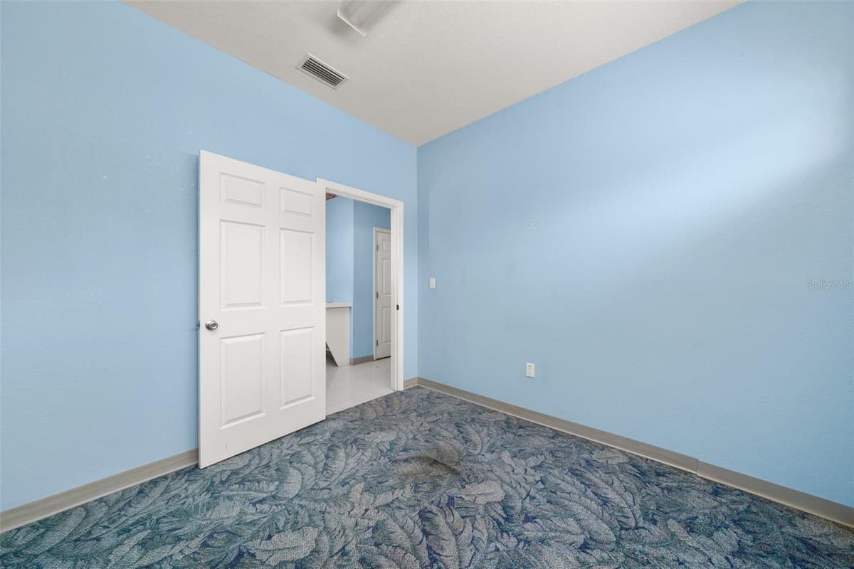 401 INTERLAKE BOULEVARD — photo 68 of 90