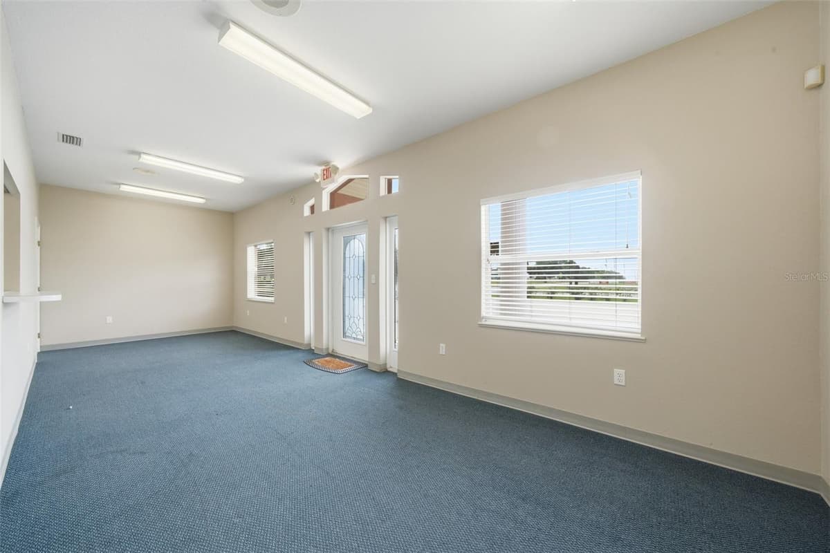 401 INTERLAKE BOULEVARD — photo 12 of 90