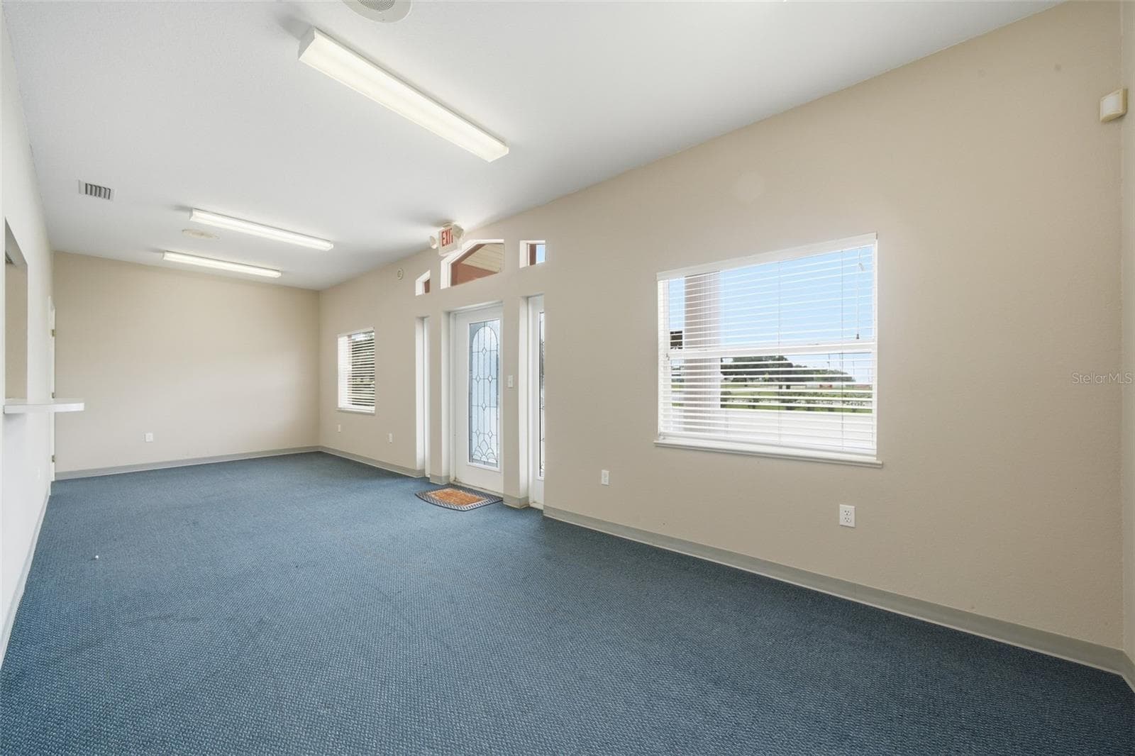 401 INTERLAKE BOULEVARD — photo 12 of 90