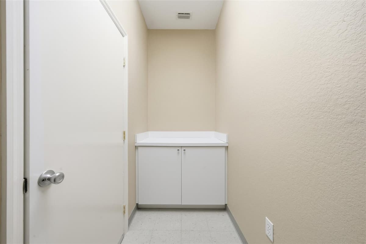 401 INTERLAKE BOULEVARD — photo 35 of 90