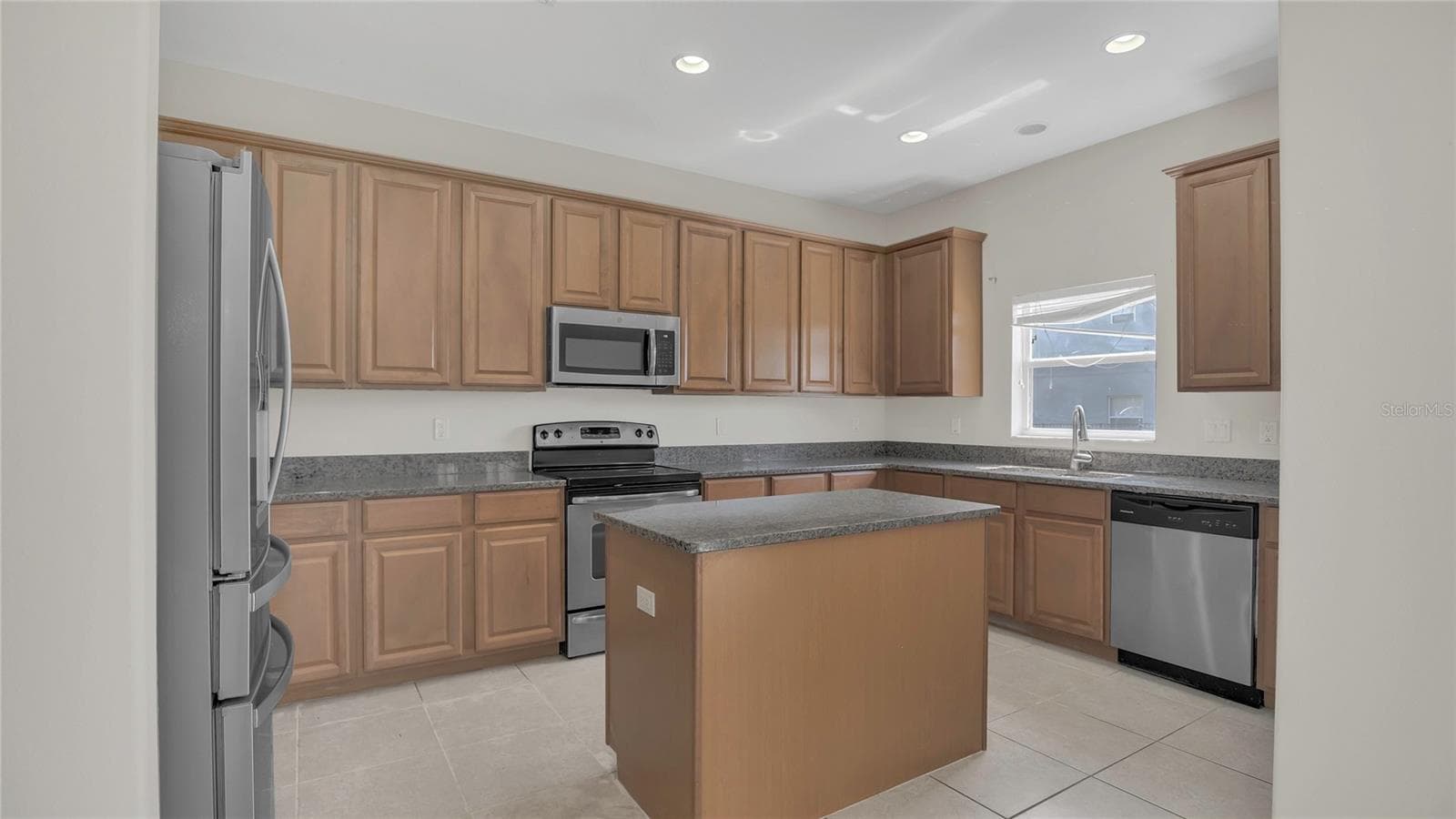 545 FAIRHAVEN DRIVE — photo 5 of 26