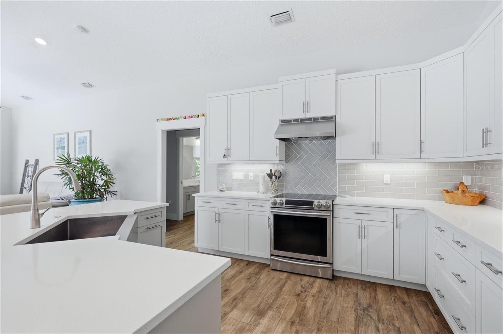 4575 SATINLEAF LANE — photo 17 of 45
