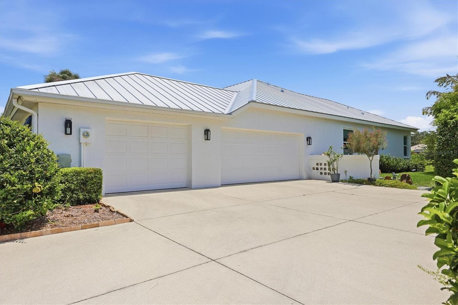 4575 SATINLEAF LANE — photo 6 of 45