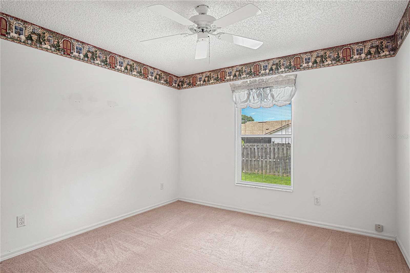 1083 HORIZON VIEW BOULEVARD — photo 4 of 25