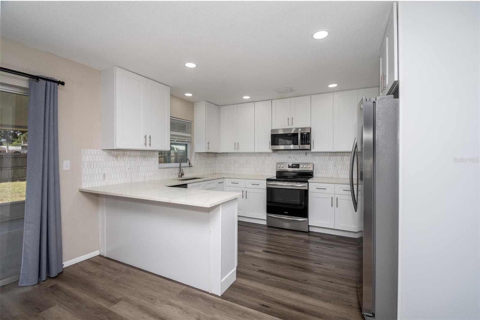 1531 VALENCIA STREET — photo 2 of 25