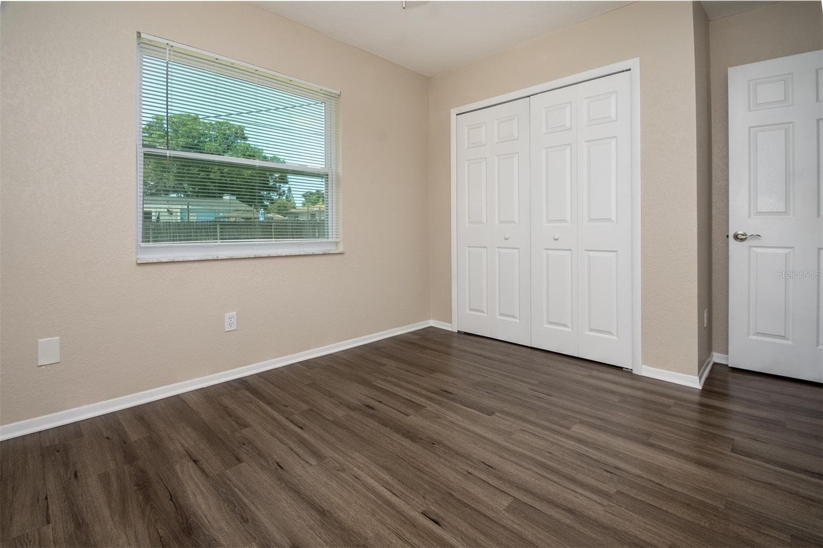 1531 VALENCIA STREET — photo 19 of 25