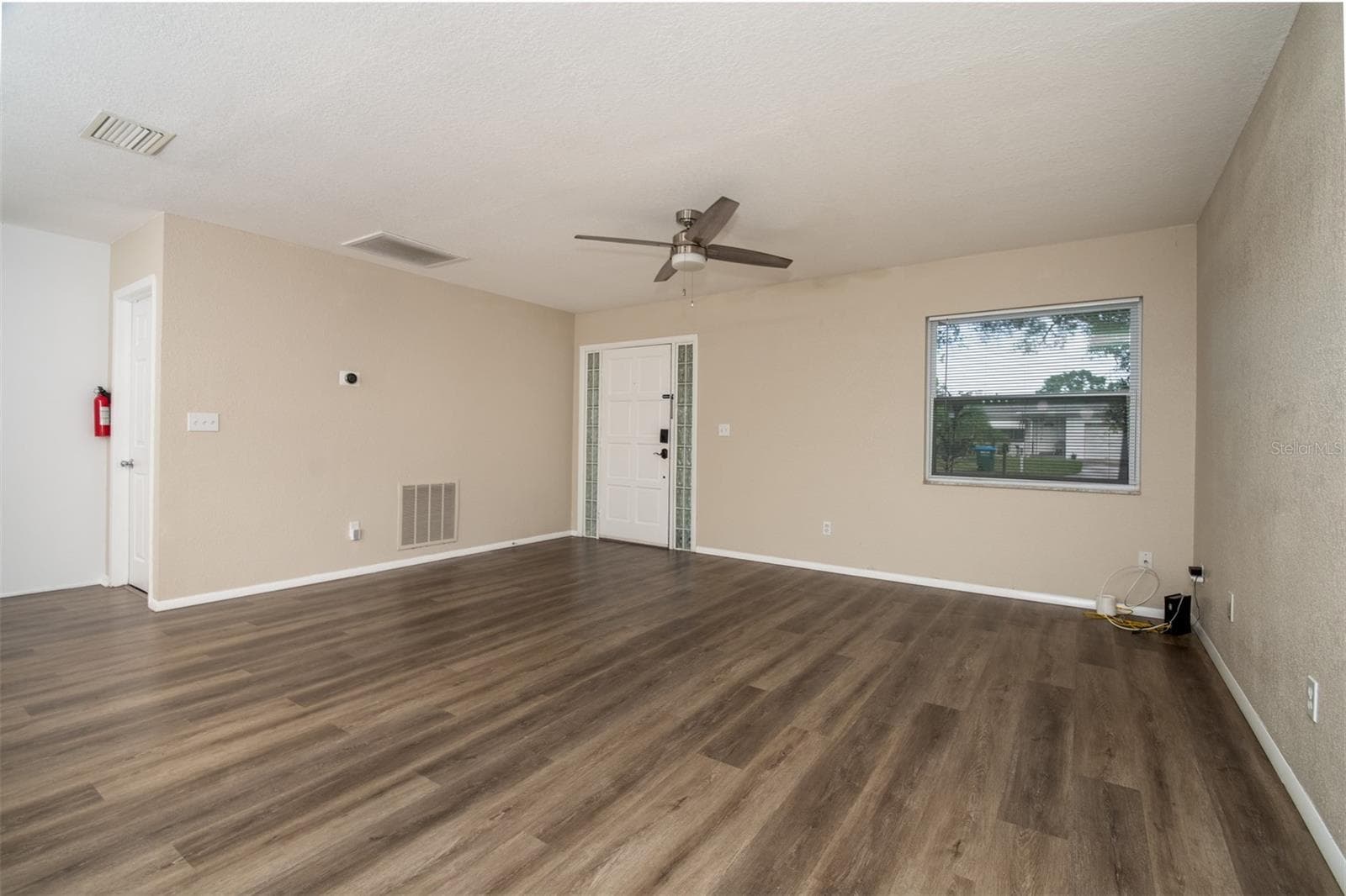 1531 VALENCIA STREET — photo 6 of 25