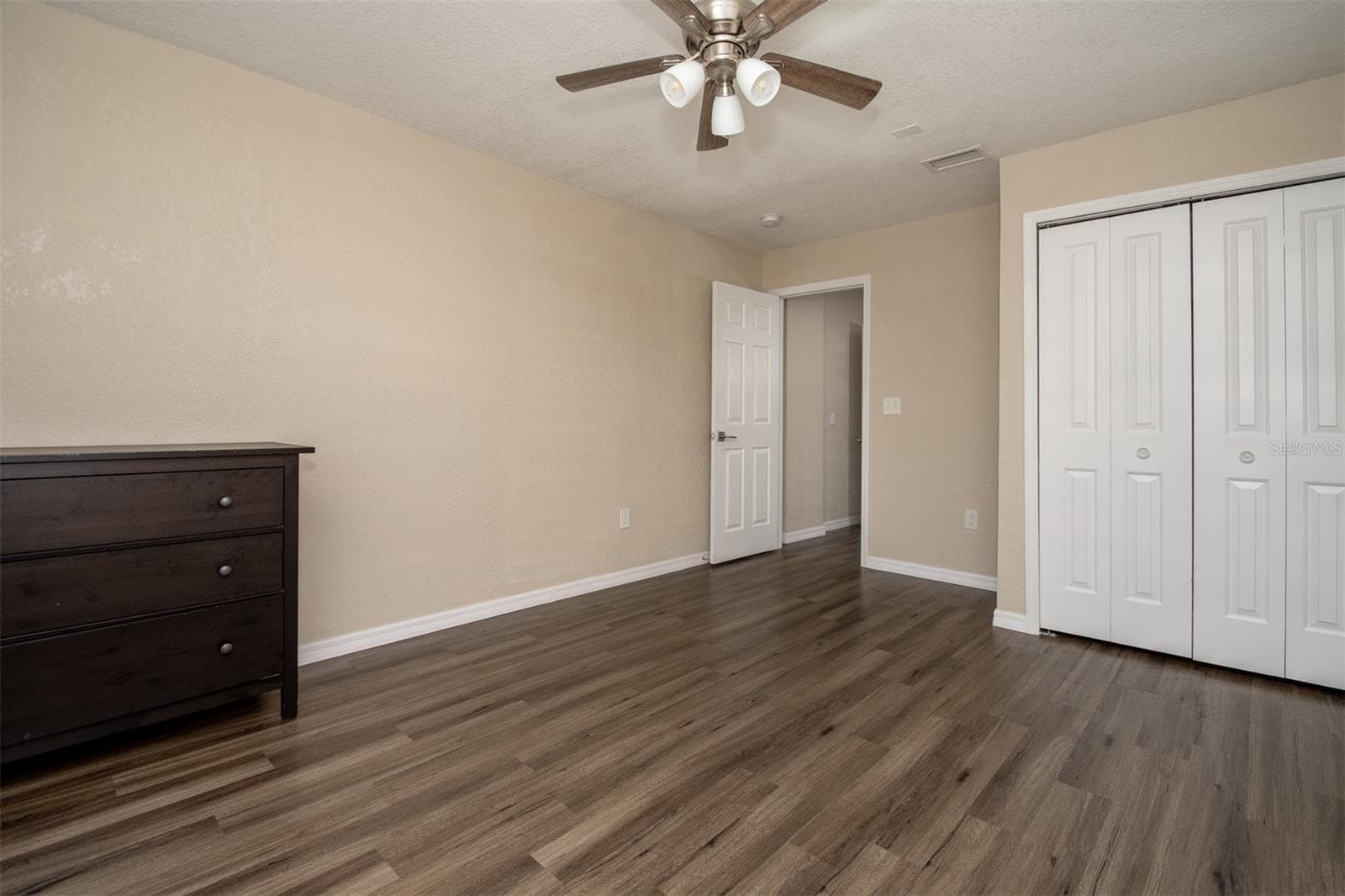 1531 VALENCIA STREET — photo 11 of 25