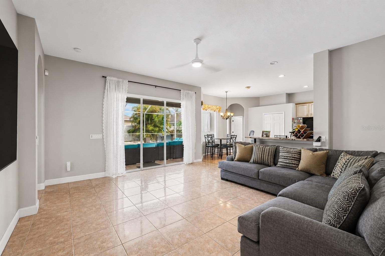 22623 CLIFFSIDE WAY — photo 16 of 41