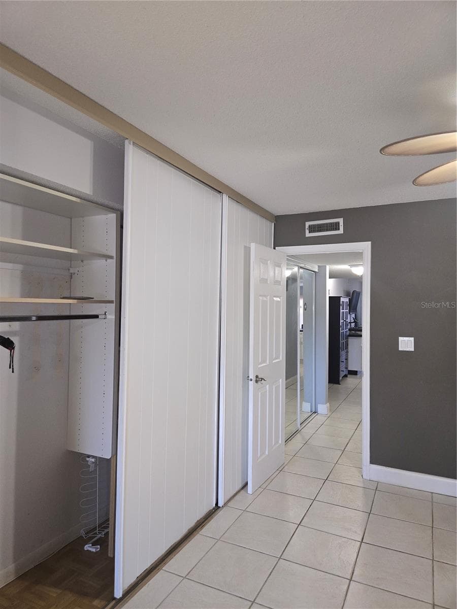 6400 46TH AVENUE — photo 7 of 16
