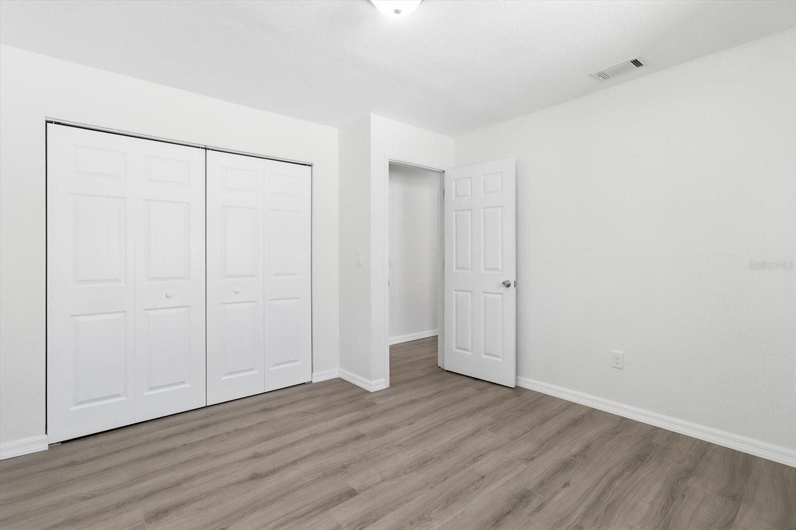 6049 GREEN ACRES STREET — photo 25 of 40