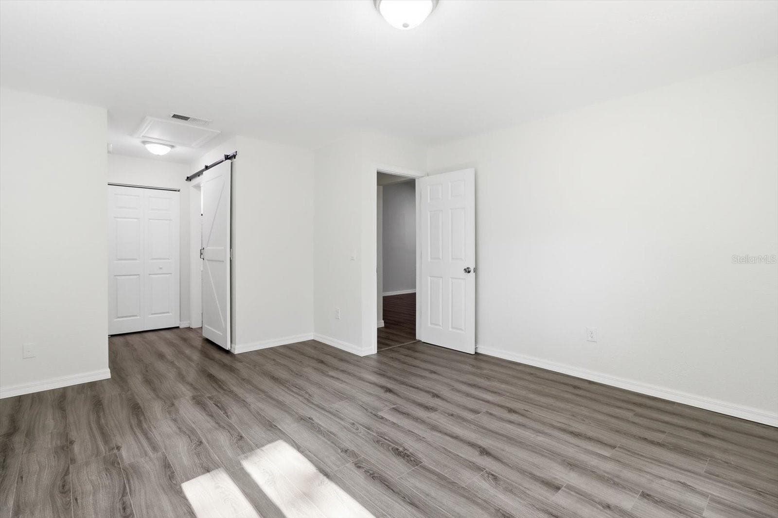 6049 GREEN ACRES STREET — photo 20 of 40