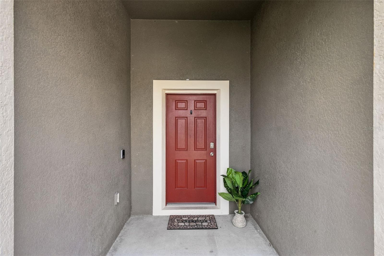 3809 ENCHANTMENT LANE — photo 4 of 39