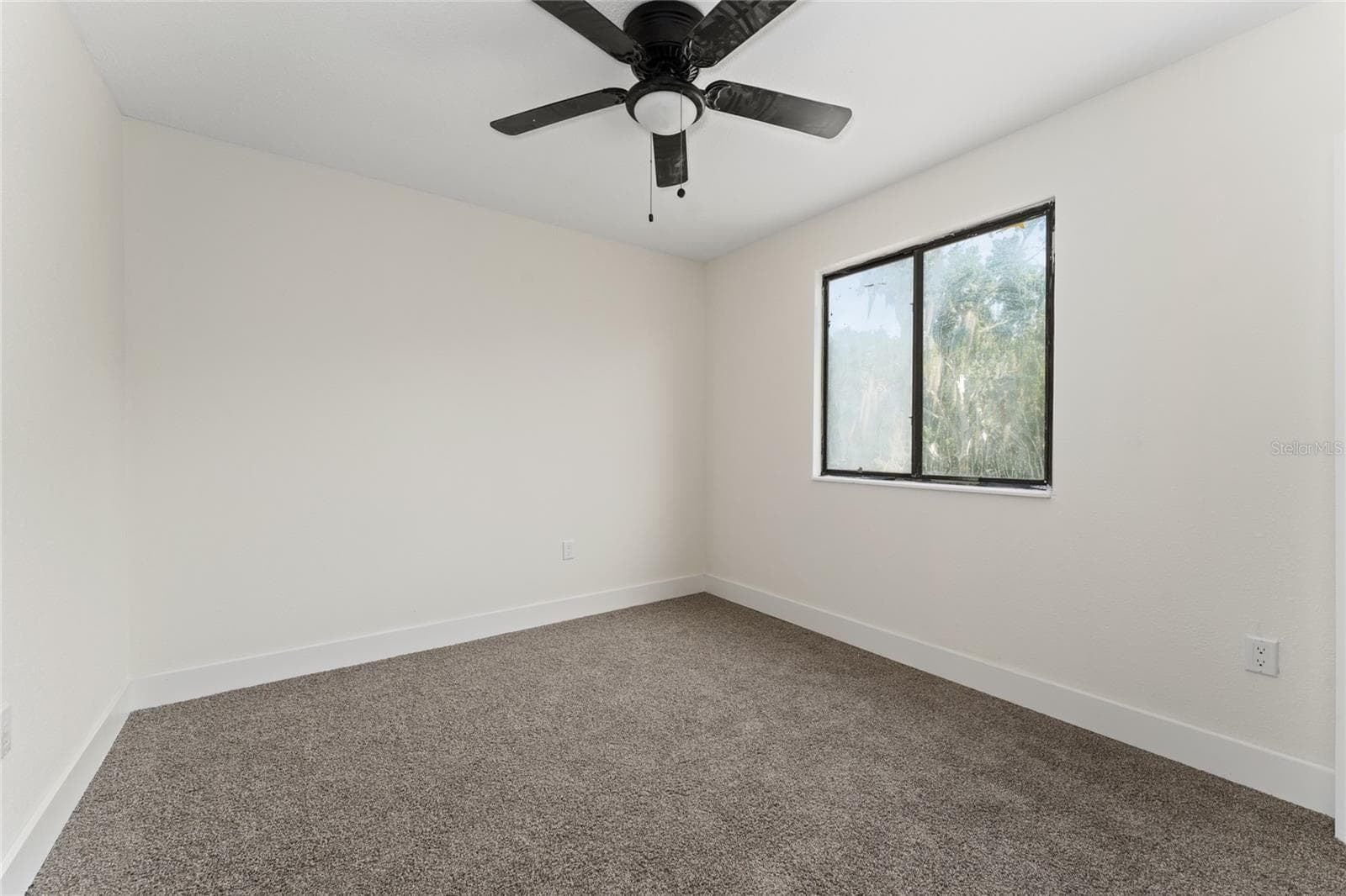 1457 MARIGOLD DRIVE — photo 10 of 28