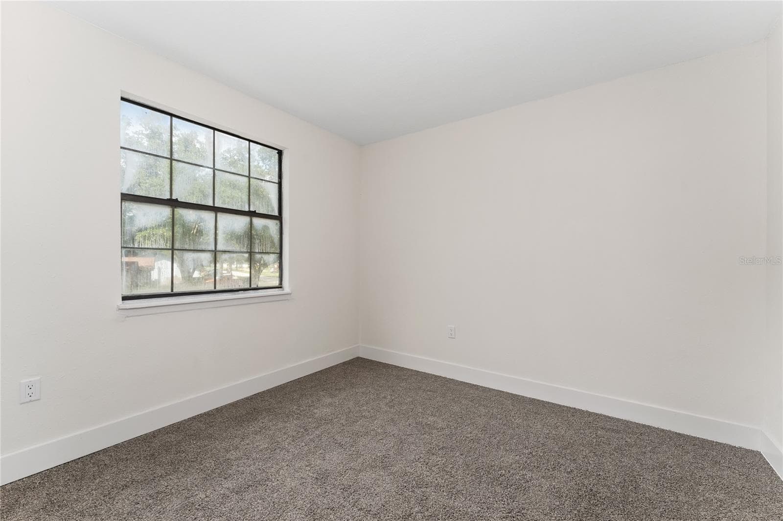 1457 MARIGOLD DRIVE — photo 12 of 28