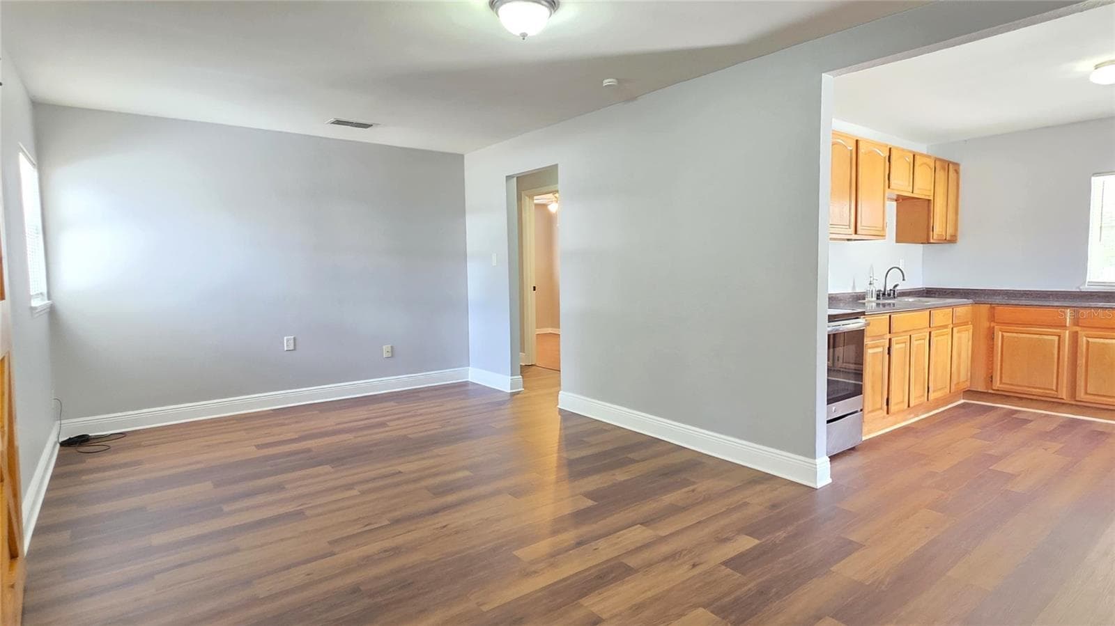 4110 LEONARD STREET — photo 5 of 48