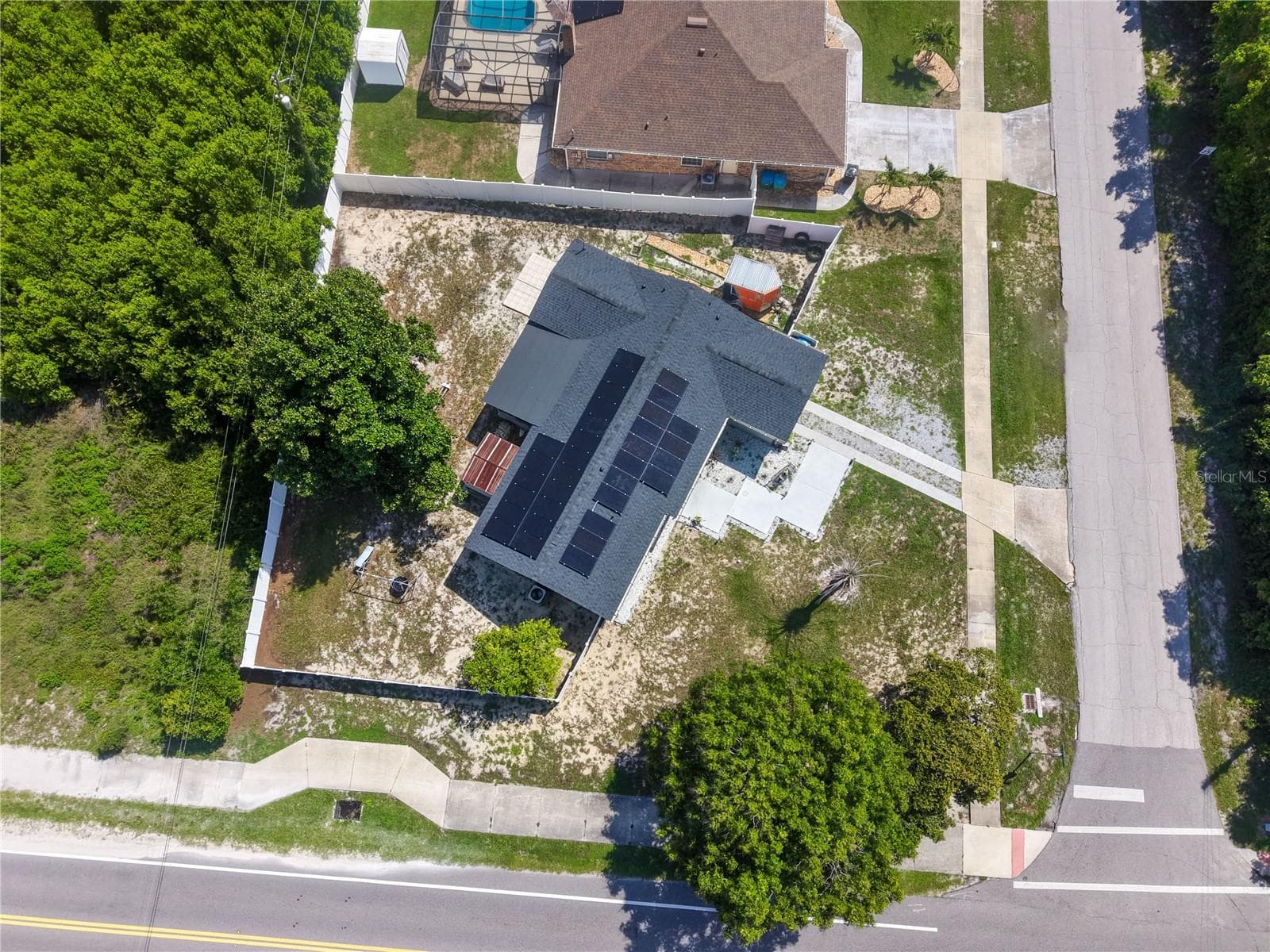 2067 BARLINGTON DRIVE — photo 40 of 41