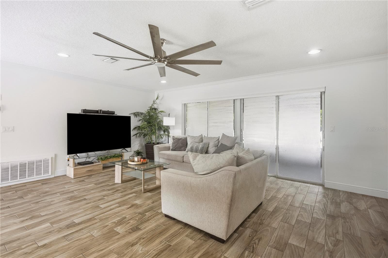 2067 BARLINGTON DRIVE — photo 18 of 41