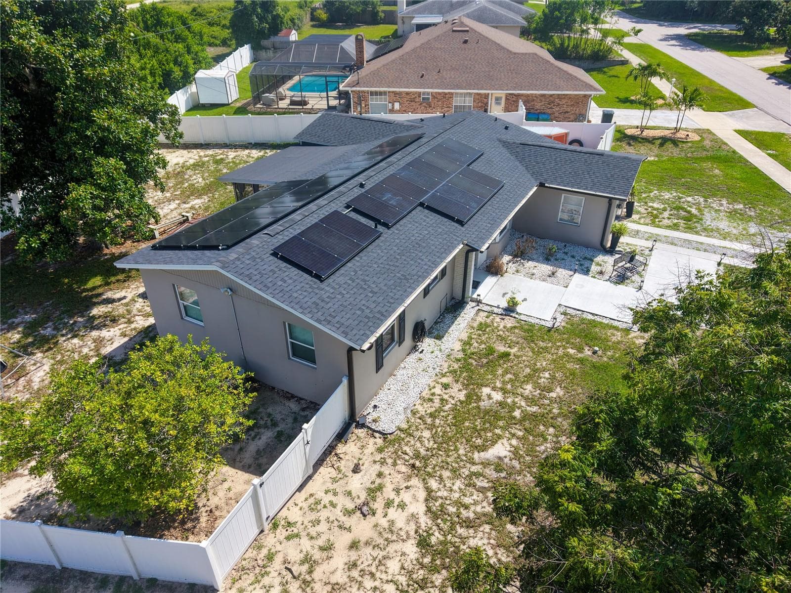 2067 BARLINGTON DRIVE — photo 37 of 41