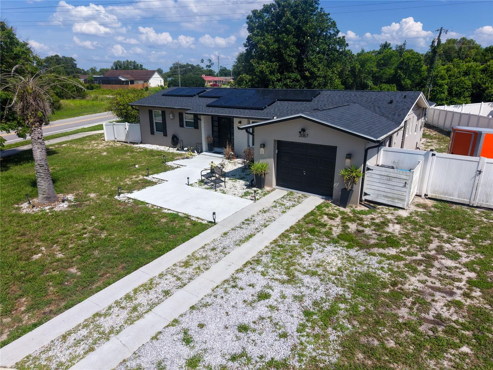 2067 BARLINGTON DRIVE — photo 6 of 41