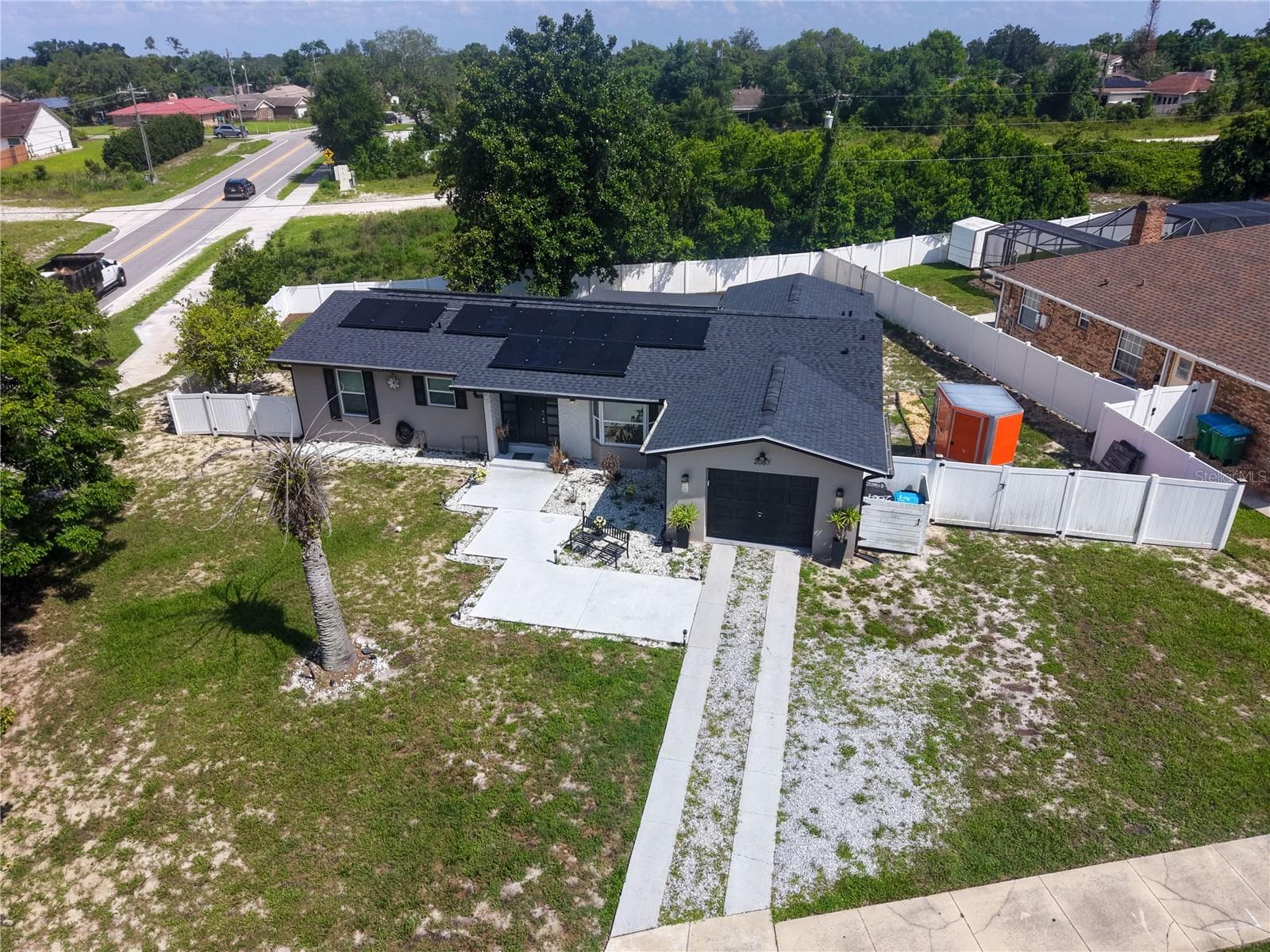 2067 BARLINGTON DRIVE — photo 10 of 41