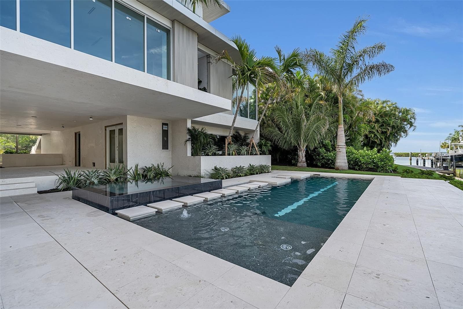 500 HARBOR COVE CIRCLE — photo 11 of 15