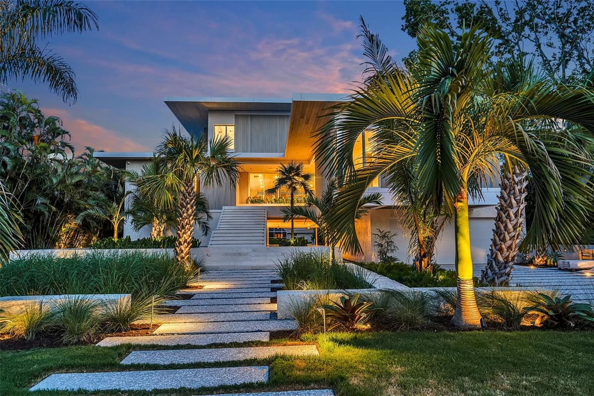 500 HARBOR COVE CIRCLE — photo 1 of 15