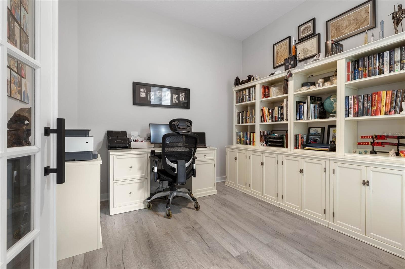 1117 HANSBERRY COURT — photo 17 of 57